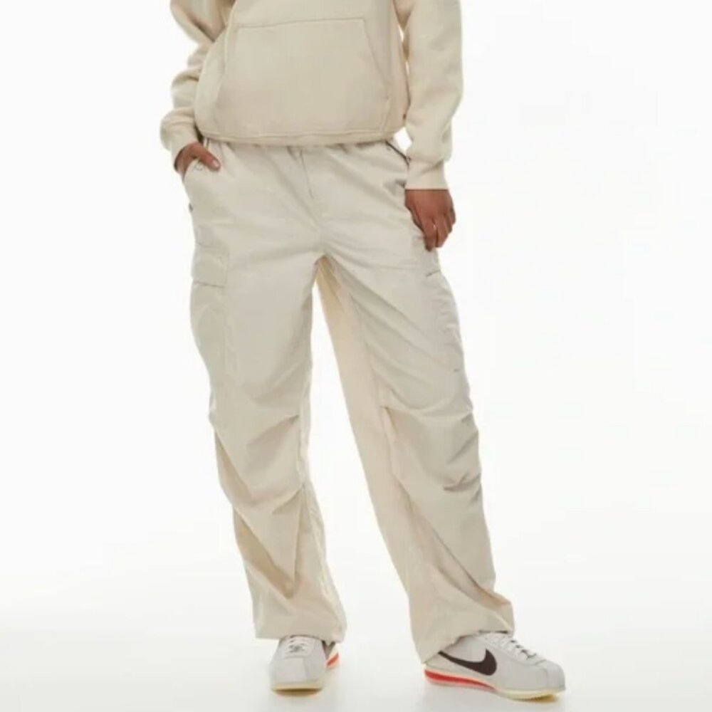 Aritzia Squad Cargo Pants